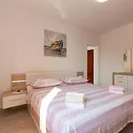 Apartment Navis Sea View With Pool