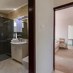 Navis Sea View With Pool Apartment