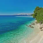Navis Sea View With Pool Apartment
