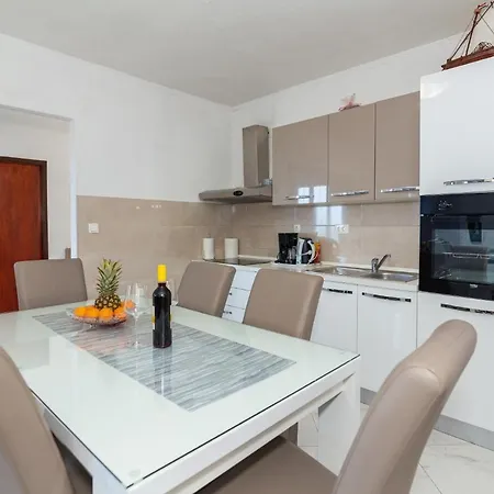 Navis Sea View With Pool * Makarska