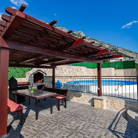 Navis Sea View With Pool *