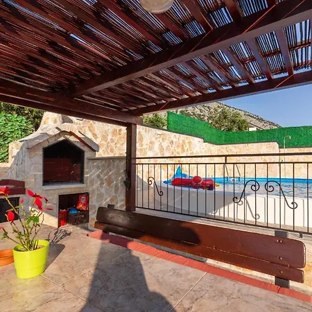 Apartment Navis Sea View With Pool Makarska