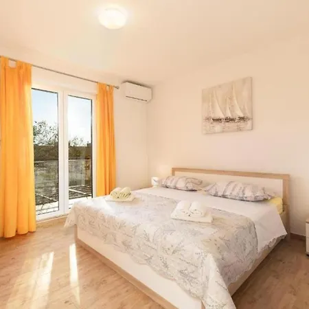 Appartamento Navis Sea View With Pool