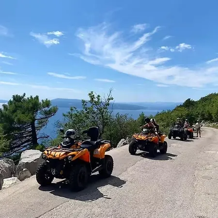 アパート Navis Sea View With Pool