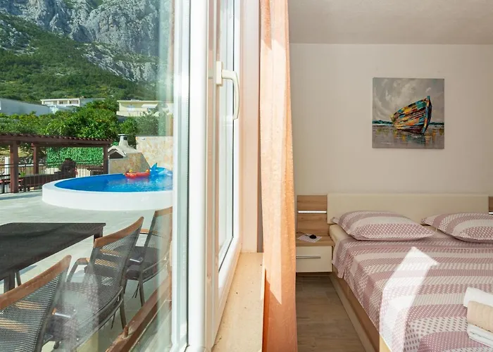 Navis Sea View With Pool