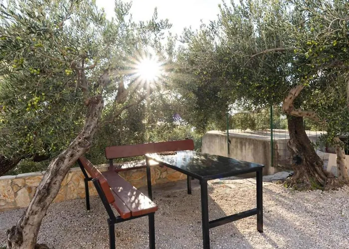 Apartment Navis Sea View With Pool Makarska