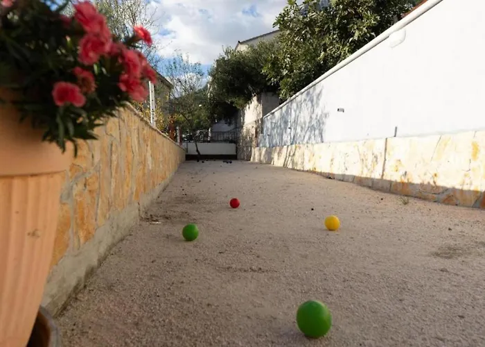 Navis Sea View With Pool